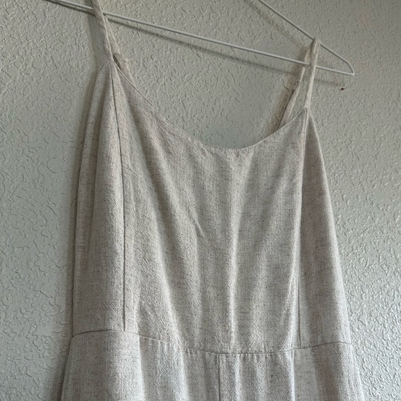 Linen Color Adjustable jumpsuit - Picture 2 of 5